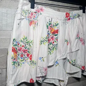 Free People Night Watcher Ivory Floral Patterned Flowy Shorts thumbnail 6