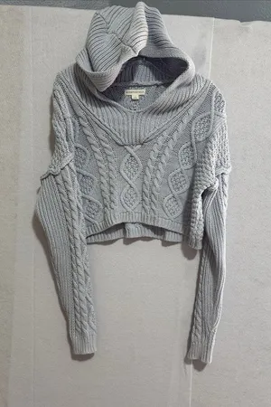 Aeropostale Y2K Light Gray Cable Knit Cropped Hooded Sweater thumbnail 1