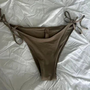 SKIMS swim Bikini bottoms thumbnail 1