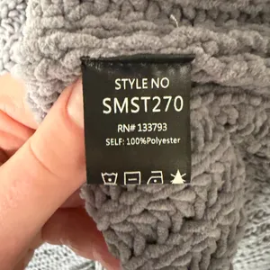 Pol x Anthropologie Oversized Grey Chenille Boxy Crop Sweater Medium. Cabincore thumbnail 9