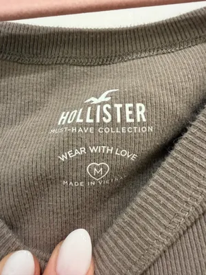 Hollister Scoop Neck T-Shirt  thumbnail 2
