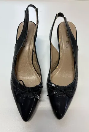Ellen Tracy - Bindy- Dark Blue Classic Kitten-heel Pump - Size‎ 8. thumbnail 1