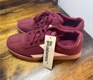 No Boundaries Burgundy Sneakers Size‎ 7 thumbnail 1