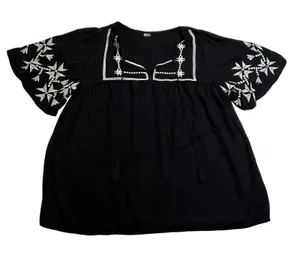 Old Navy Split Neck Embroidered Boho Blouse Size S Boho Peasant Festival Casual thumbnail 1
