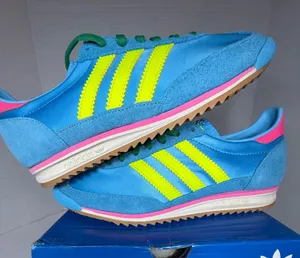 Women’s Adidas SL 72 size 6.5W thumbnail 1
