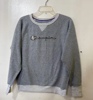 Champion Sweatshirt Women’s Gray size Large  thumbnail 1