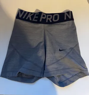Nike Pros Grey thumbnail 1