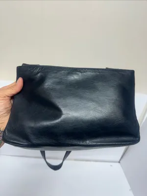 Sleek Black Leather Shoulder Bag with Wide Strap Super Soft thumbnail 2
