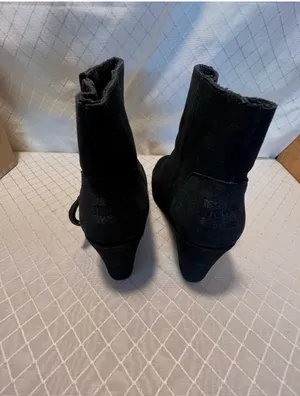 Toms: Women’s SZ8 Desert Wedge High Black Suede Heel Booties thumbnail 6