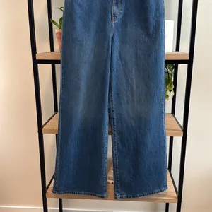 NWT PINK DENIM Victoria's Secret High-Rise Straight Leg Jeans, 12 thumbnail 4