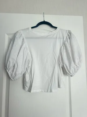 ZARA top with eyelet sleeves thumbnail 4