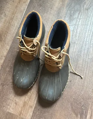 Tommy Hilfiger shoes thumbnail 1