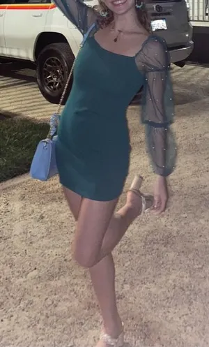 Green cocktail dress Size M thumbnail 1