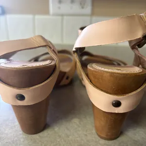 Anthropologie Schuler & Sons Philadelphia Neutral Preppy Coastal Boho Kitten Heel Wood Clogs 7 thumbnail 5