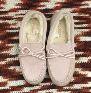NEW MySlippers MyPillow Blush Pink Leather Suede Bow Moccasins Faux Fur Loafers Sz 7 New without tags thumbnail 1