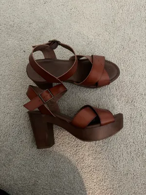 Universal Thread Platform Heels thumbnail 2