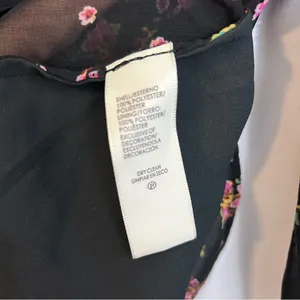 Rebecca Minkoff Devy Black/Pink Floral Ruffle Bell Sleeve Blouse Size Small thumbnail 15