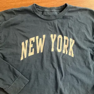 Brandy Melville Navy Graphic Cropped Long Sleeve Boxy Top thumbnail 4