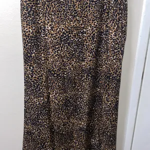 Old Navy Brown and Black Maxi Pencil Skirt thumbnail 2