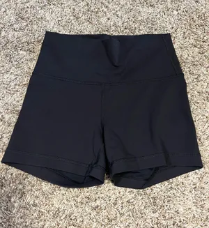 Lululemon Wunder Train High-Rise Shorts 4" Black thumbnail 1