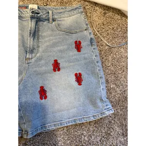 Draper James Ava Cuff Denim Shorts Womens 12 Lobster Embroidered Light Wash thumbnail 3