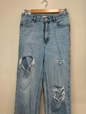 PacSun 90s Boyfriend Jeans thumbnail 2