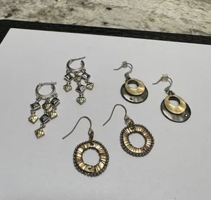 Lot Of 3 Women’s Two Tone Metal Pierced Earrings Dangle Drop thumbnail 4