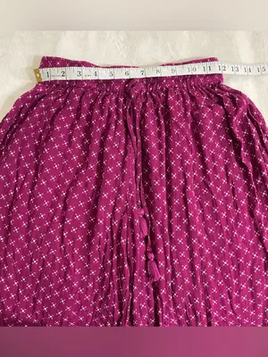 Raga Wide-Leg Smocked Waist Crop Pants in Magenta & white design size XS thumbnail 5