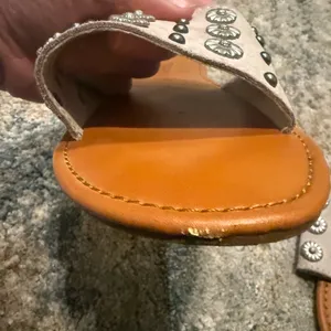 American Eagle | Tan and Silver Studded Sandals size 9 thumbnail 4
