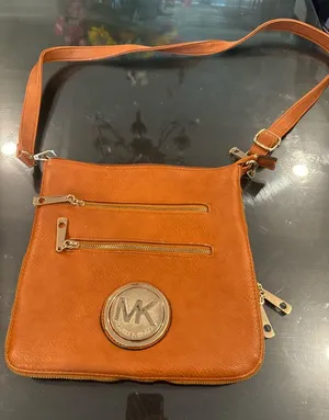 Michael kors bag thumbnail 1