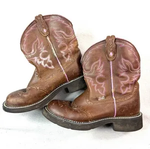 Justin Boots 7.5 Brown Leather Women's Western Heeled Boots with Pink Stitching thumbnail 1