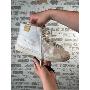 Nike | women white leather high top shoes thumbnail 8
