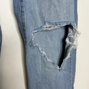 Levi’s ‘94 Baggy Women’s Distressed Denim Jeans Size 31 / 12 thumbnail 8