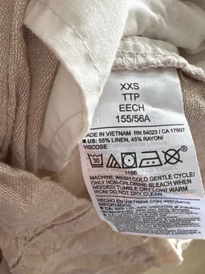 Old Navy Light Beige High-Waist Elastic Shorts thumbnail 4