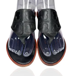 Tory Burch Jamie Size 6.5 Full Logo Thong Sandals‎ Black Leather S/N 48275 thumbnail 2