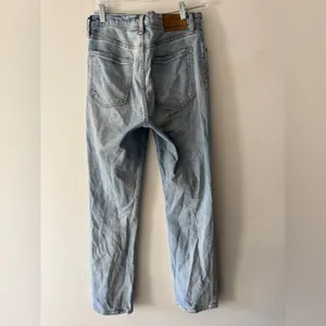 Aritzia Denim Forum Light Wash The Arlo‎ High Rise Straight Distressed Jeans thumbnail 3