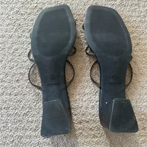 Steve Madden sandals thumbnail 4