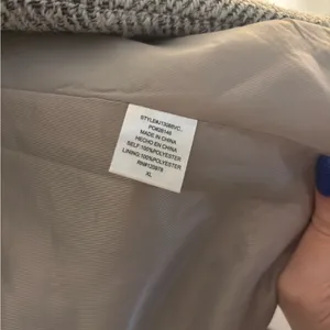 - Tayshia Pocketed Coat - Heather Grey thumbnail 5