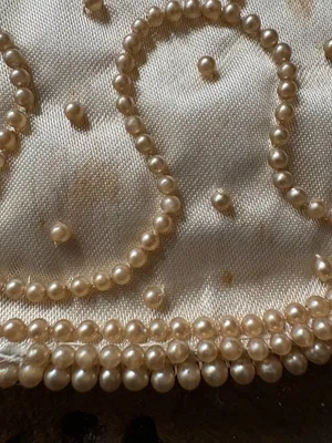 Vintage La Regale midcentury ivory satin beaded small evening bag made in Japan thumbnail 8