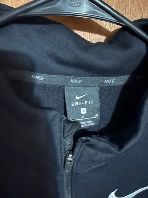 Men’s Nike Quarter-Zip Sweatshirt thumbnail 2