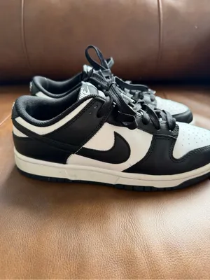 Nike Dunk Low Pandas Women’s Size 7.5 Black and White Sneakers DD1503-101 thumbnail 2