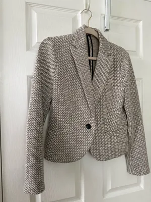 Amanda & Chelsea One-Button Blazer thumbnail 6