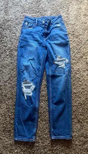 American Eagle Mom Jeans thumbnail 1
