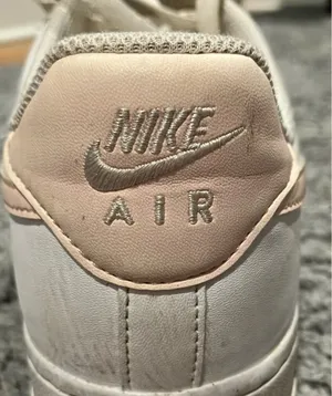 Nike Air Force 1 Women’s white and pink sneakers thumbnail 5