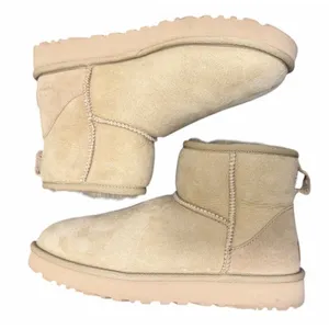 UGG Classic Mini II Boots Sand Women's‎ Size 9 thumbnail 6