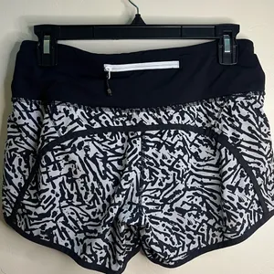 LULULEMON Run Times 4-Way Stretch Short 4" Black & White‎ Size 4 thumbnail 2