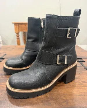 Blondo Reno Waterproof Moto Lug Sole Boots Womens 9 Black Leather Grunge‎ thumbnail 1