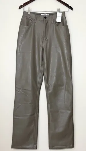 NWT Abercrombie and Fitch The 90s Straight Leg High Rise Vegan Leather Pants 2S thumbnail 1