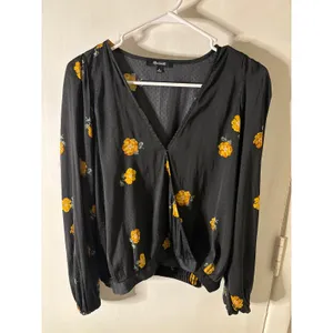Madewell Bubble-Sleeve Wrap Top in Floating Florets M Black/Multicolor V-Neck thumbnail 3