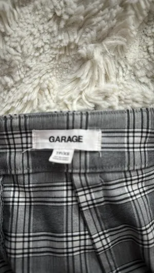garage skirt thumbnail 3